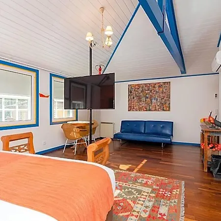 Miragaia House 4*