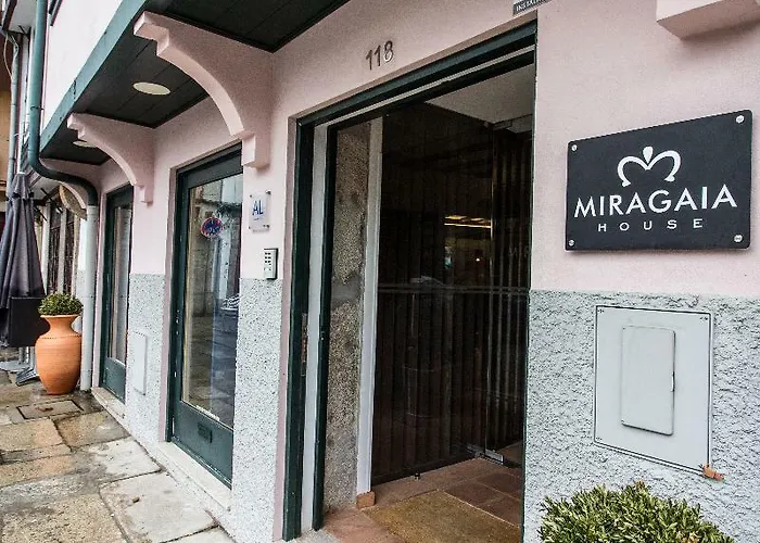 بيت ضيافة Miragaia House بورتو