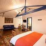Miragaia House